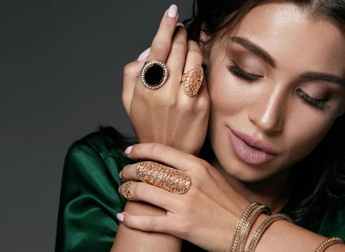 Everyday gold jewellery